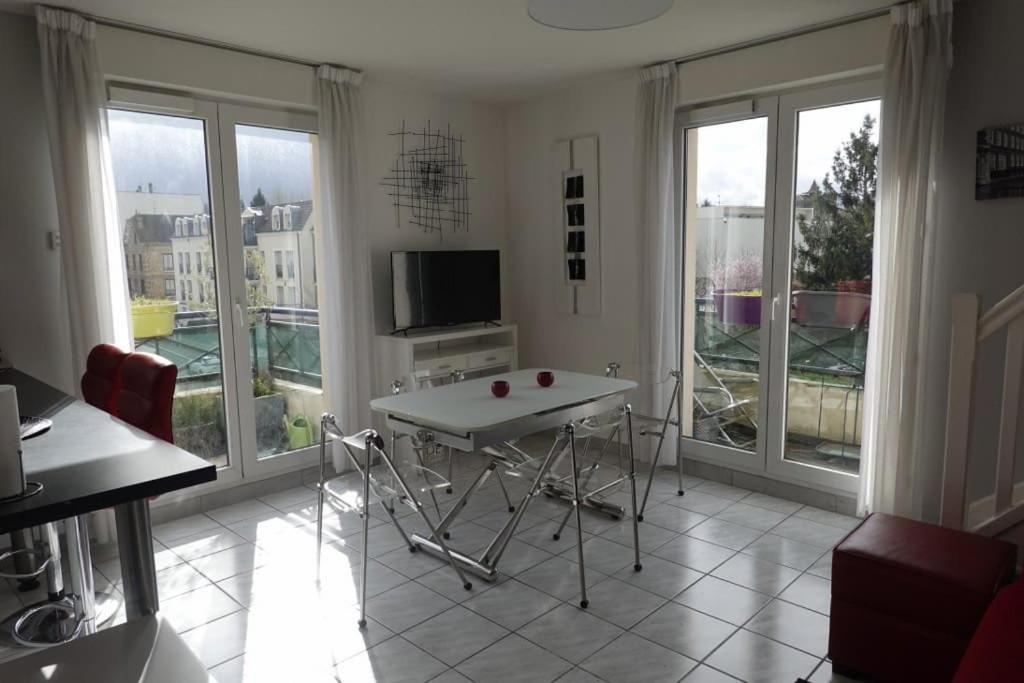 Duplex Art Place, Olympics 2024 Les Clayes-Sous-Bois Екстериор снимка